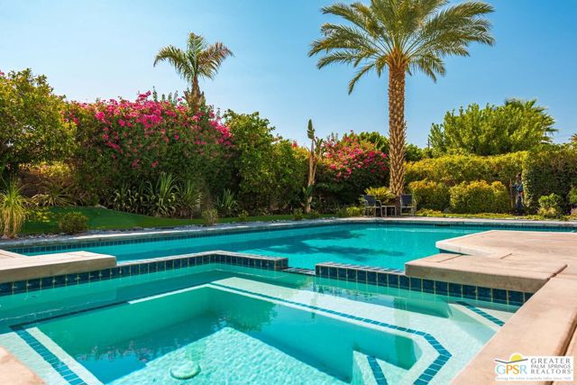 40840 Centennial Circle, Palm Desert CA: https://media.crmls.org/mediaz/65f74869-2ff8-4297-b6ab-452dd98aca18.jpg