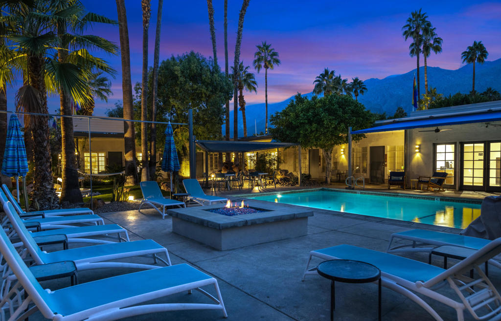585 Warm Sands Drive, Palm Springs, CA 92264