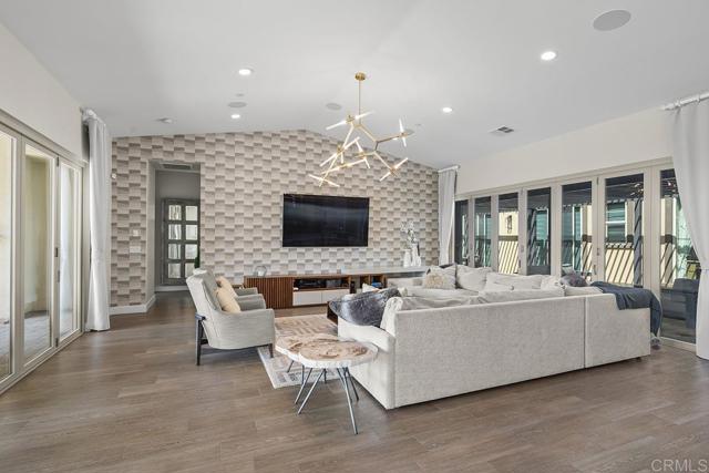 Detail Gallery Image 7 of 75 For 3224 Corte Melano, Chula Vista,  CA 91914 - 4 Beds | 3/1 Baths