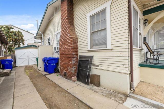 3670 Florida St, San Diego CA: https://media.crmls.org/mediaz/65f87333-4530-4d02-8470-a57789489ae8.jpg