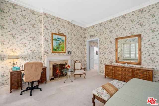 10114 Empyrean Way, Los Angeles CA: https://media.crmls.org/mediaz/65f8b795-b214-4fbd-8d50-eea6025011a5.jpg