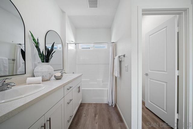 8176 Golden Ave, Lemon Grove CA: https://media.crmls.org/mediaz/65f8fc32-f9a6-4c1a-9b13-6d23398aa1d7.jpg