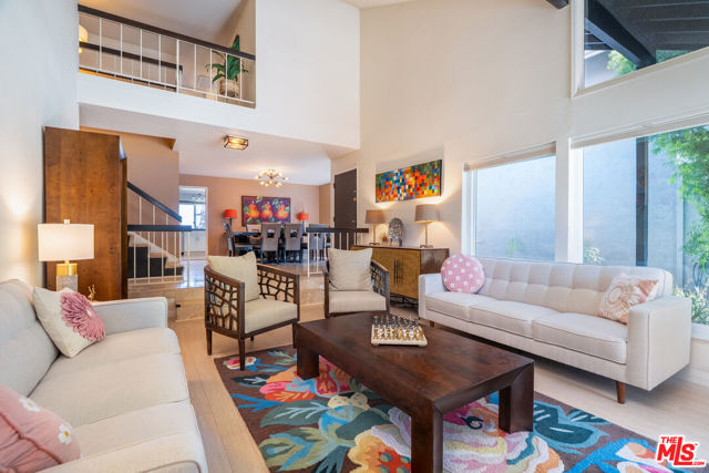 2870 Angelo Drive, Los Angeles CA: https://media.crmls.org/mediaz/65f90b69-4783-4084-8773-494737e2d65d.jpg