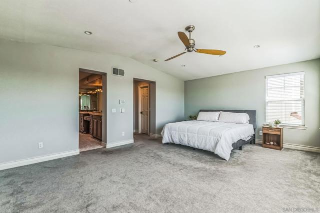 505 N Cedros, Solana Beach CA: https://media.crmls.org/mediaz/65f956ca-ff51-44d7-84a6-80f6eac795a4.jpg