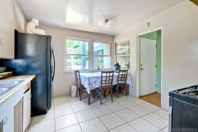 759 W 10Th Ave, Escondido CA: https://media.crmls.org/mediaz/65f9c7c7-5308-44f9-bfb9-0bc31b046db3.jpg