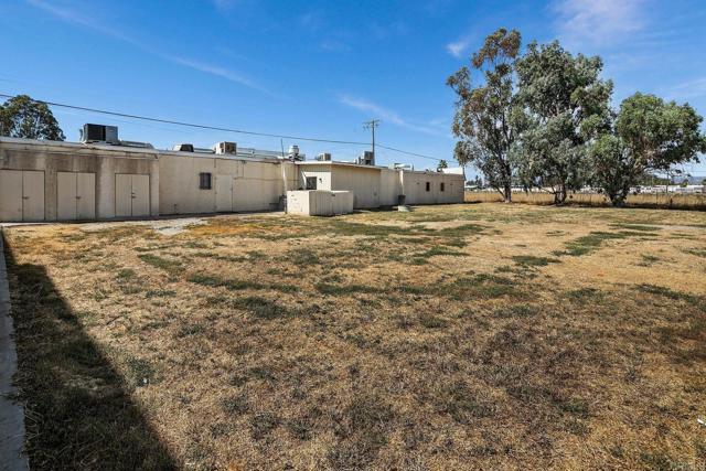 2548 Main Street, Ramona CA: https://media.crmls.org/mediaz/65fb4938-7193-437f-b953-05179efb214f.jpg