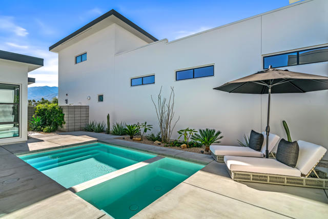 1346 Bacall Way, Palm Springs CA: https://media.crmls.org/mediaz/65fbc821-006e-46a8-82f3-371f82642385.jpg