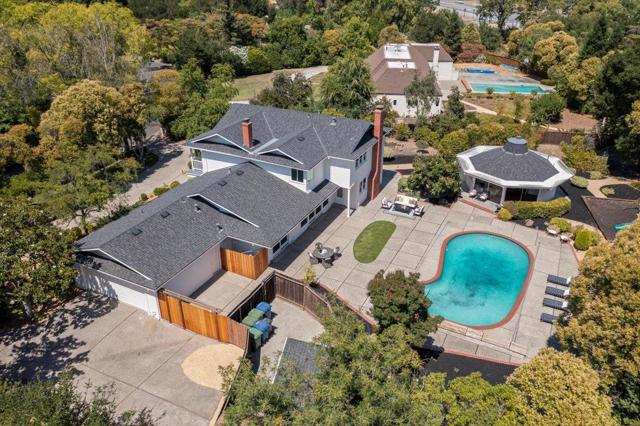 14228 Amherst Court, Los Altos Hills CA: https://media.crmls.org/mediaz/65fbdeca-45eb-4816-9253-77b4a81726db.jpg