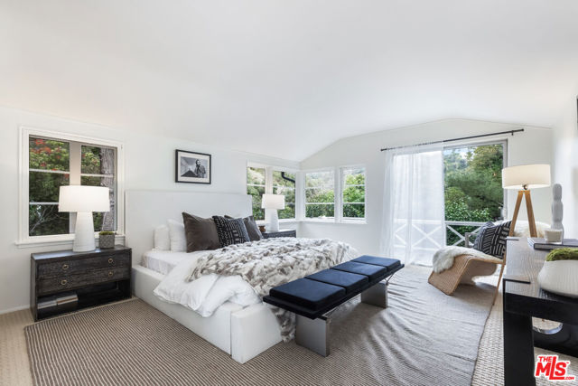 Image 31 of 72 For 10686 Somma Way