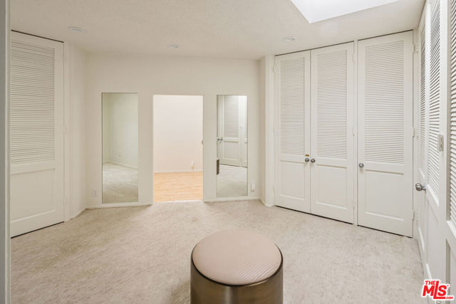 340 Trousdale Place, Beverly Hills CA: https://media.crmls.org/mediaz/65fc3067-0d91-4baf-8830-a5bc4540c4cd.jpg