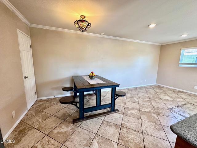 1157 Acadia Place, Ventura CA: https://media.crmls.org/mediaz/65fe2373-a9f3-4f42-92e0-91d7a87d7aa3.jpg
