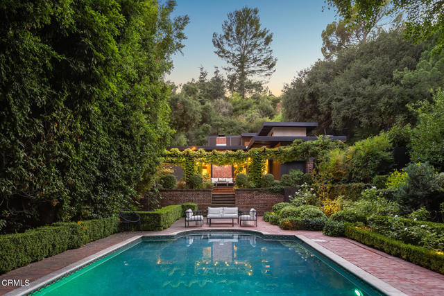 595 Linda Vista Avenue, Pasadena CA: https://media.crmls.org/mediaz/65fe8b39-d245-4446-a1e8-0723740b6db1.jpg
