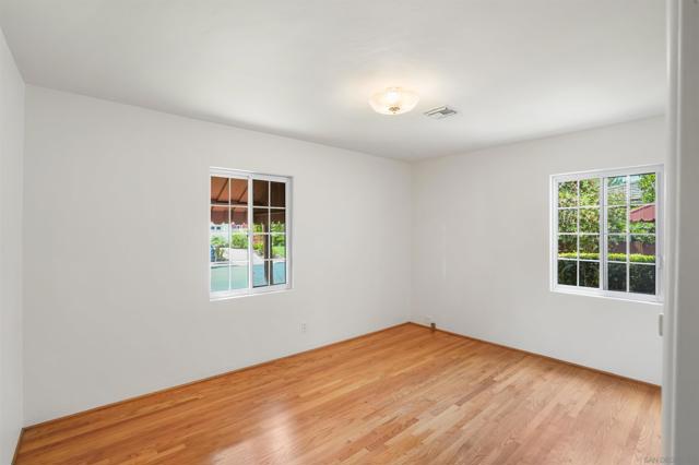 4833 Atlanta Dr., San Diego CA: https://media.crmls.org/mediaz/65ff2646-a06c-4d38-939d-69d5d3cb2d96.jpg