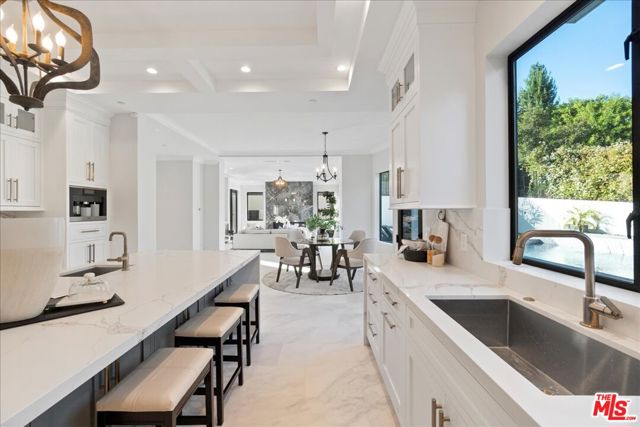 4351 Vanalden Avenue, Tarzana CA: https://media.crmls.org/mediaz/65ffa575-42d7-4f40-9cf7-1eb4990e947c.jpg