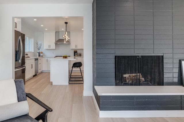 1315 Black Mountain Road, Hillsborough CA: https://media.crmls.org/mediaz/66016412-b5c7-4ab6-84ad-1e40d8918e27.jpg