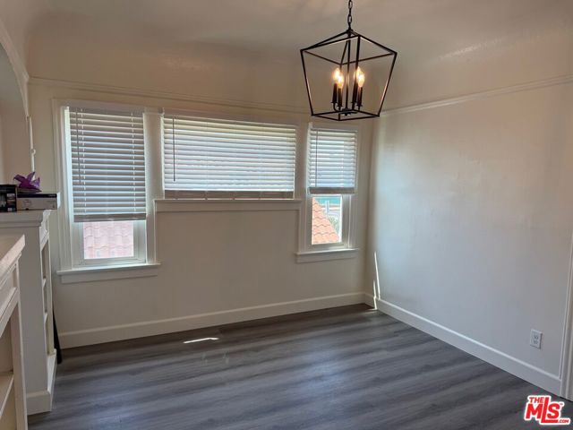 1408 2nd Avenue, Los Angeles CA: https://media.crmls.org/mediaz/6601a4c7-d85b-4187-a37e-3eed0eba9a56.jpg