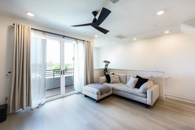 6861 Secano St, San Diego CA: https://media.crmls.org/mediaz/6601d86f-6710-4dc6-ab96-3ec95bd2e610.jpg