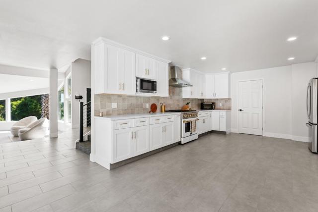 532 Moonrise Lane, Aptos CA: https://media.crmls.org/mediaz/66027242-39a7-4e67-8625-e3c2979f9301.jpg