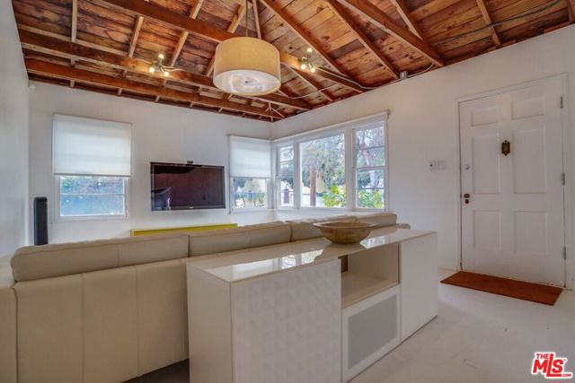 118 Strand Street photo 4