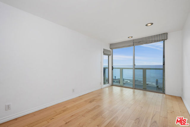 11942 Whitewater Lane, Malibu CA: https://media.crmls.org/mediaz/66036663-5e2a-4cb1-9c9d-56d72dbe155d.jpg