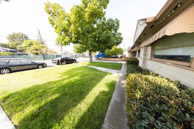 2178 Monticello Avenue, San Jose CA: https://media.crmls.org/mediaz/66041c07-d813-45c2-8d7b-84ee8bccbfa2.jpg