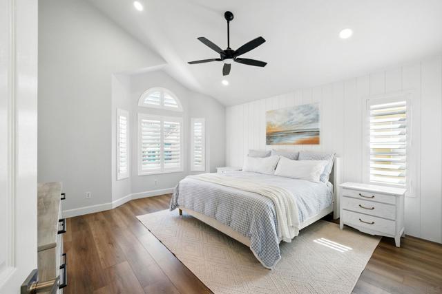12135 Via San Loreno, San Diego CA: https://media.crmls.org/mediaz/66042832-e7bd-441b-bd1a-4223bdd60427.jpg