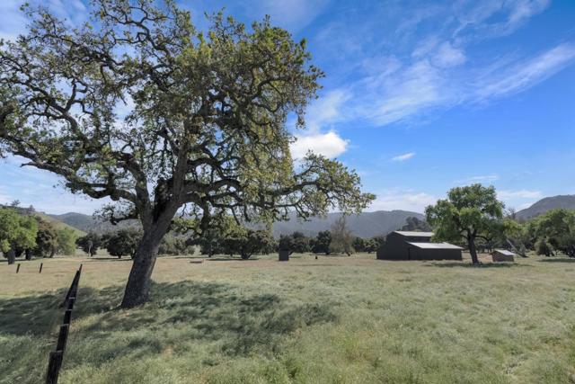 770 Limekiln Road, Hollister CA: https://media.crmls.org/mediaz/6605b5a2-8661-48a4-b3c8-7856304d7370.jpg