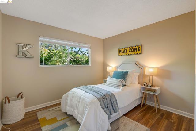 Image 10 of 47 For 2651 Tamalpais Dr