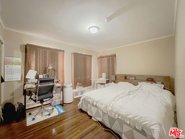 1322 S Bronson Avenue, Los Angeles CA: https://media.crmls.org/mediaz/66062b2e-ede8-469e-ad37-e0c57445df2a.jpg