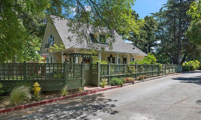 302 Los Gatos Boulevard, Los Gatos CA: https://media.crmls.org/mediaz/66065df0-f736-4439-8330-ca645f2e50a8.jpg