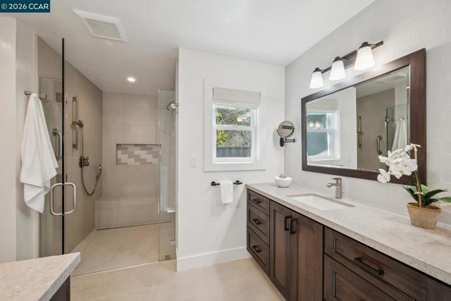 Image 21 of 38 For 342 Constance Pl