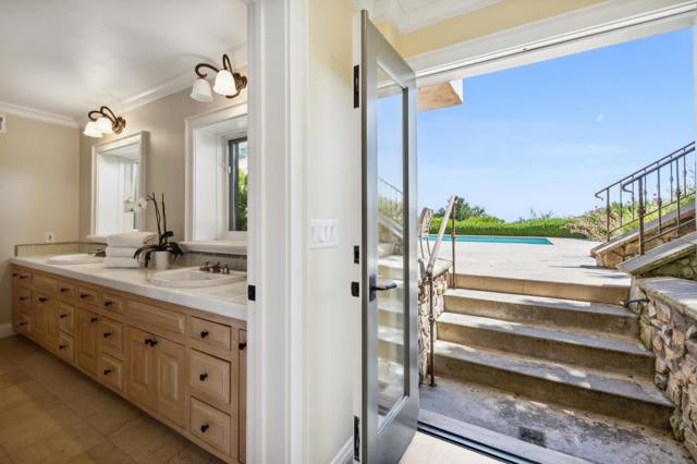 7 Redberry, Portola Valley CA: https://media.crmls.org/mediaz/66069e0d-cc48-44cf-b9ed-0af11099dc21.jpg