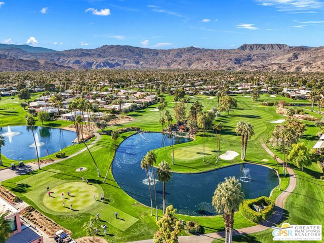 46920 Amir Drive, Palm Desert CA: https://media.crmls.org/mediaz/66069e99-e52b-43dc-b4a4-5fc8d1fb7a50.jpg