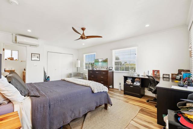 3380 Moraga Court, San Diego CA: https://media.crmls.org/mediaz/6606e671-dff3-4d54-b280-4933e234b055.jpg