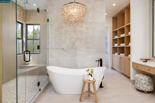 238 Cameo Dr, Danville CA: https://media.crmls.org/mediaz/66075e40-08e4-432c-bde9-c20eb1a5e254.jpg