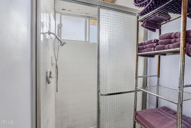 1412 Ellsworth Court, Thousand Oaks CA: https://media.crmls.org/mediaz/66078d11-ef09-496b-a05e-70aab4cc9544.jpg
