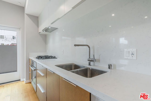 1729 S Barrington Avenue, Los Angeles CA: https://media.crmls.org/mediaz/66085506-5c0a-4cb8-9e77-f79b0e043dee.jpg