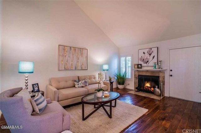 404 Via Colinas, Westlake Village CA: https://media.crmls.org/mediaz/66088cb8-07ce-42d3-8c24-6c63f4653665.jpg