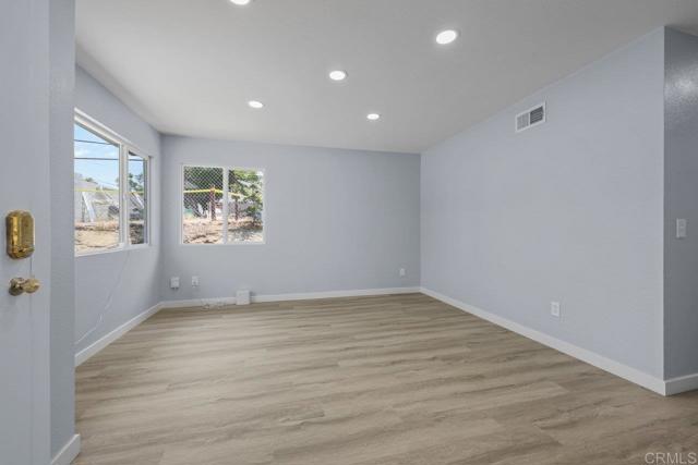 8566 Atlas View Drive, Santee CA: https://media.crmls.org/mediaz/6609930e-855b-4311-a565-c46dc70ed110.jpg