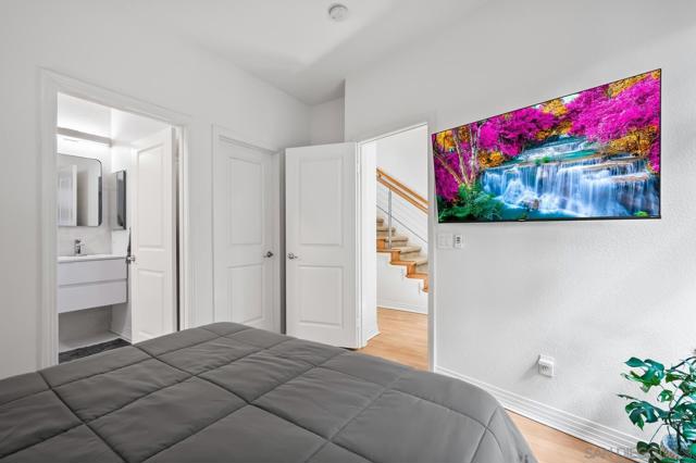 465 S Cleveland St, Oceanside CA: https://media.crmls.org/mediaz/6609ebc8-c966-4f43-ab4b-42d51b9334c7.jpg