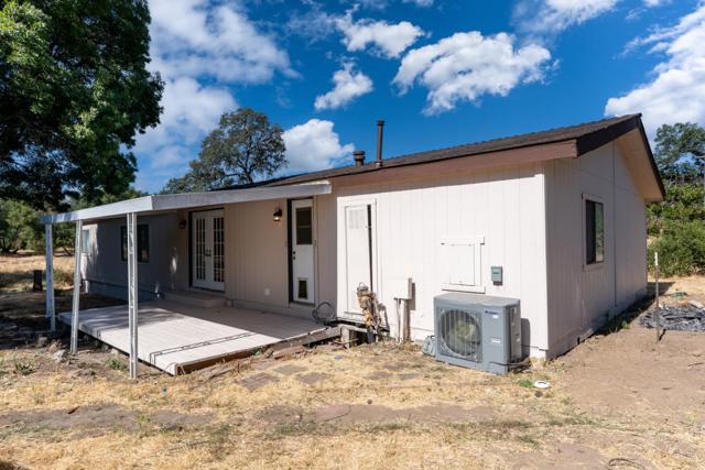 4028 Dawn Road, Mariposa CA: https://media.crmls.org/mediaz/660a0042-d283-498e-8581-66706c739597.jpg