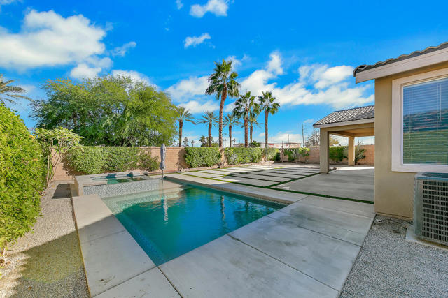 43820 Cape Cod Court, Indio CA: https://media.crmls.org/mediaz/660b2025-aa2f-4f39-982c-8390489671ab.jpg