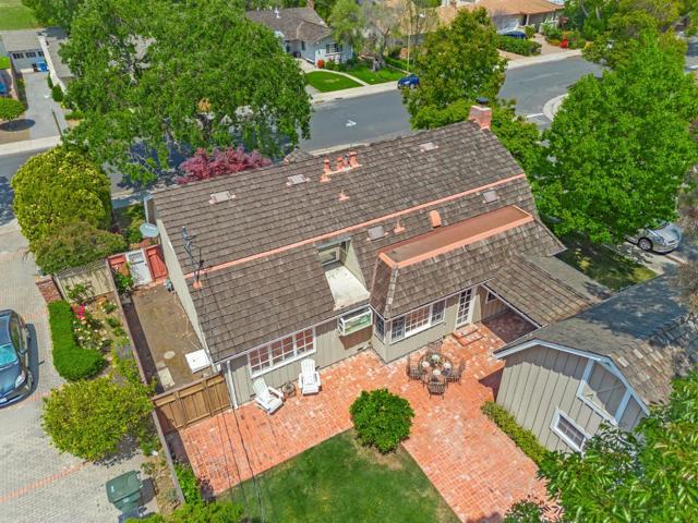 632 Saint Claire Drive, Palo Alto CA: https://media.crmls.org/mediaz/660b4fd6-2124-4320-9f24-3bb20eb4fb47.jpg