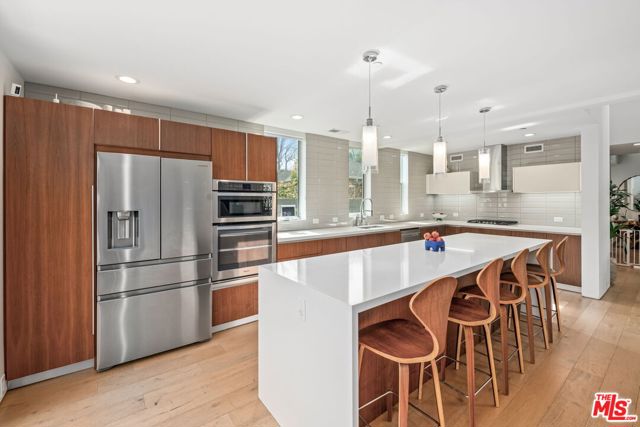 2736 Armacost Avenue, Los Angeles CA: https://media.crmls.org/mediaz/660dd09d-2e46-474c-9ba9-14780973f97f.jpg