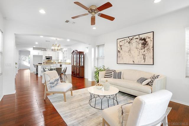 2361 porch swing st, Chula Vista CA: https://media.crmls.org/mediaz/660e45fb-5309-4067-b5ef-c2a1e24d2398.jpg