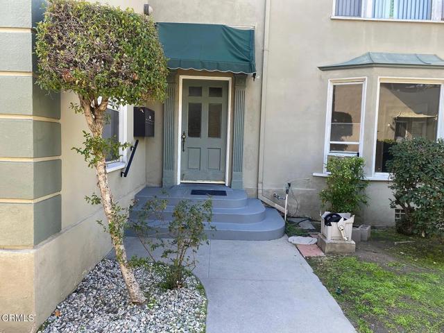 1420 E Wilson Avenue, Glendale CA: https://media.crmls.org/mediaz/660e7434-f216-4eb0-9612-7a3c177c3e98.jpg
