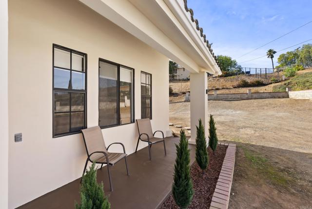 Detail Gallery Image 6 of 71 For 9309 Hillside, Spring Valley,  CA 91977 - 6 Beds | 5 Baths