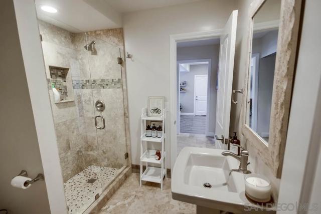 7832 Cinnabar Dr, La Mesa CA: https://media.crmls.org/mediaz/660f713d-1ec2-423e-982b-78a5081c3730.jpg