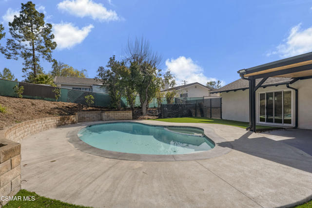 2651 Sirius Street, Thousand Oaks CA: https://media.crmls.org/mediaz/660f8a82-0d0d-46e7-97ee-8831d148b1dc.jpg