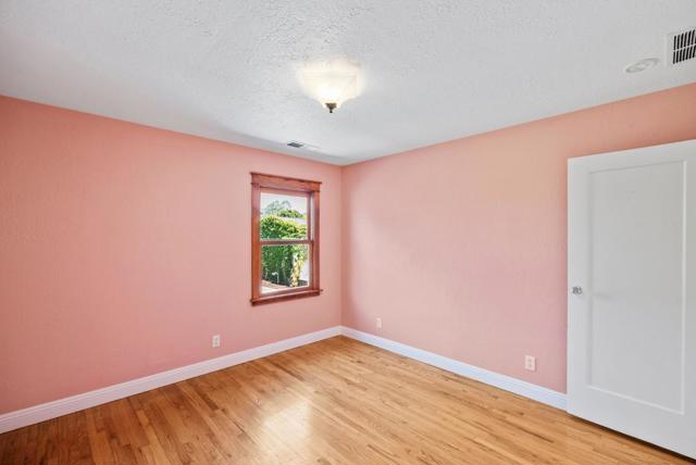 870 N 5th Street, San Jose CA: https://media.crmls.org/mediaz/661073e2-33c4-481c-9870-df48d7c2752e.jpg